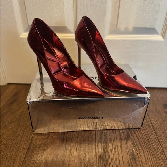 Also Red Heels - Picture 2 of 4